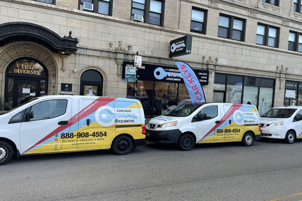 Contact Chicago Locksmith at Lincoln Park Store
